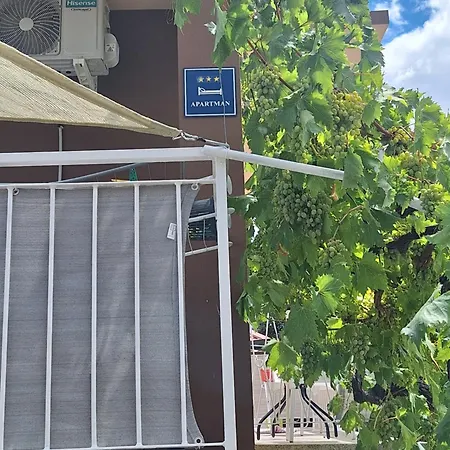 Maria Gloria Apartment