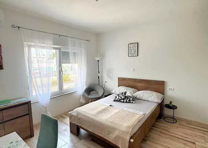 Maria Gloria Apartment *